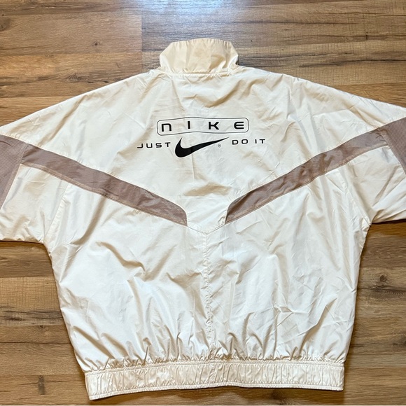 Nike Zip Up Windbreaker - Picture 4 of 6